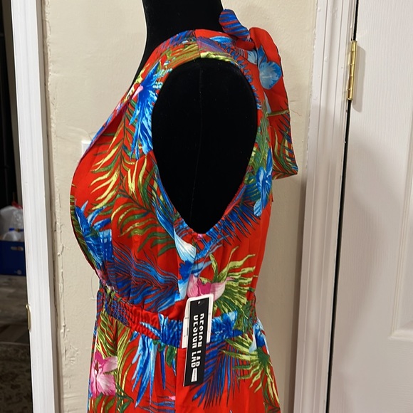 New Design Lab Lord & Taylor Red Floral Maxi Dress Deep V Neck Halter Size Med - Picture 5 of 5